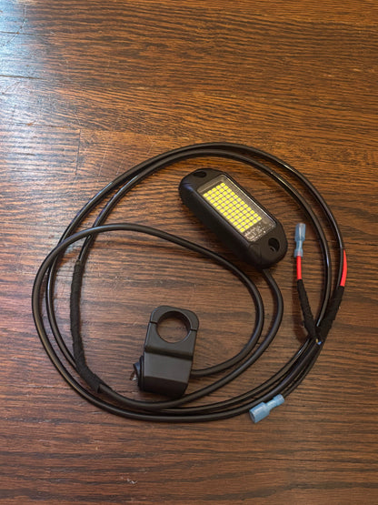 Plug & Play Ultra Bee Rock Light